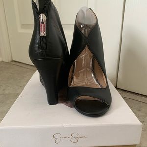 Jessica Simpson Monika wedges